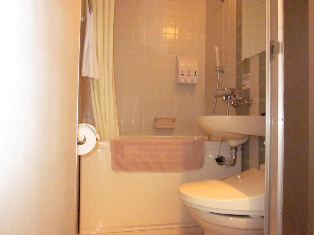Ayun Takayama Central Hotel Quarto foto